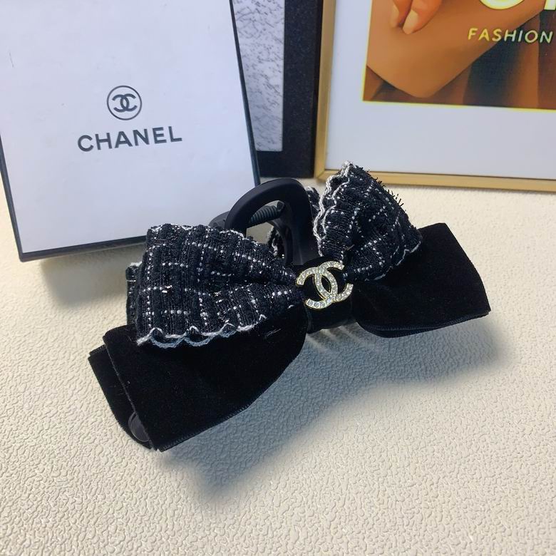 Chanel Hair Grab Clip  (4)